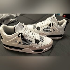 Jordan 4 military black